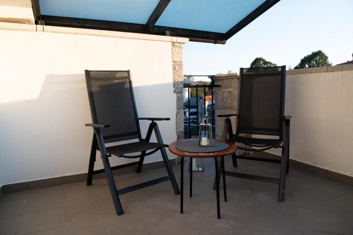 Castle House Rooms, Swimming Pool & Sauna & Tennis Court & Wine Cellar Sezana Ngoại thất bức ảnh
